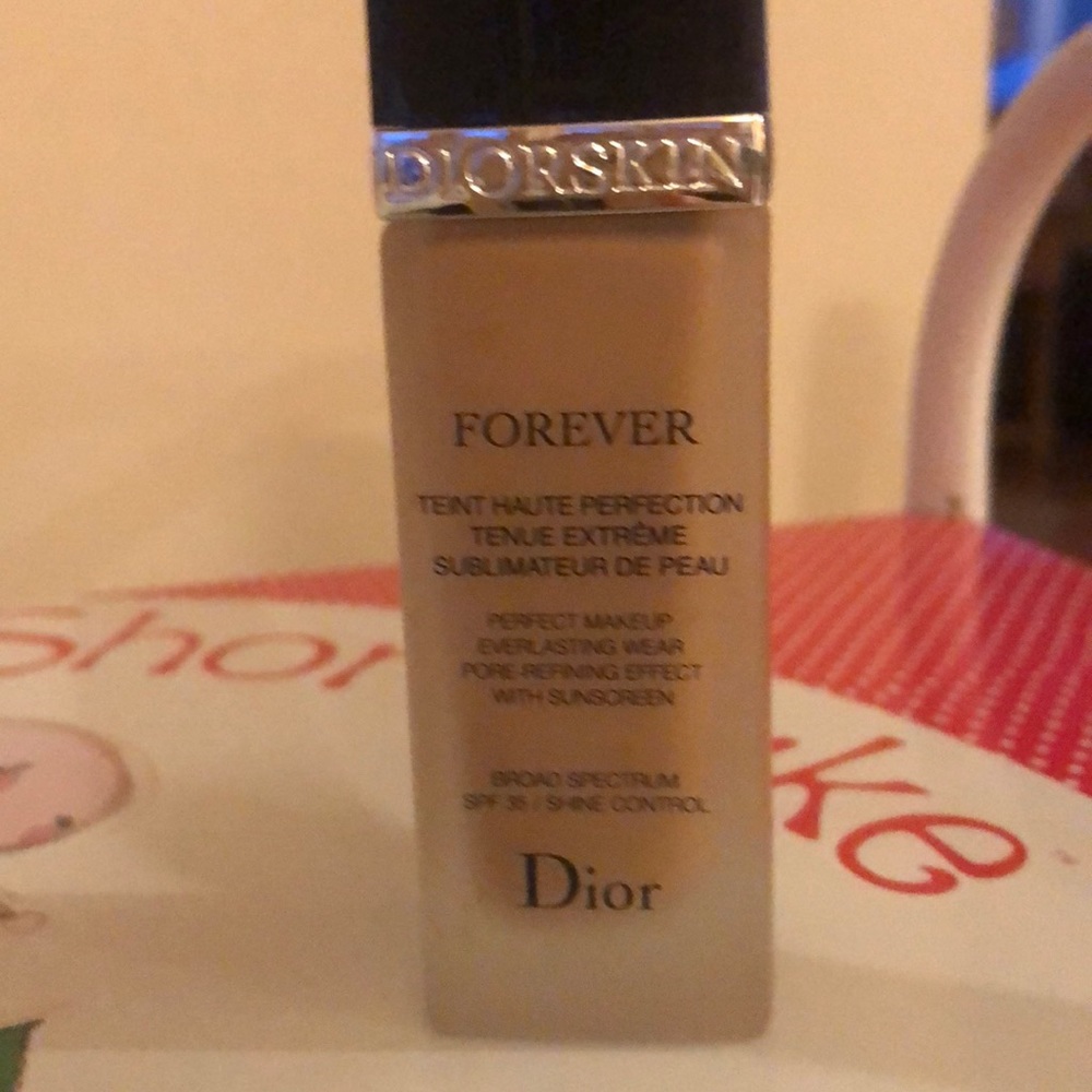 Perfect makeup everlasting wear pore-refining
